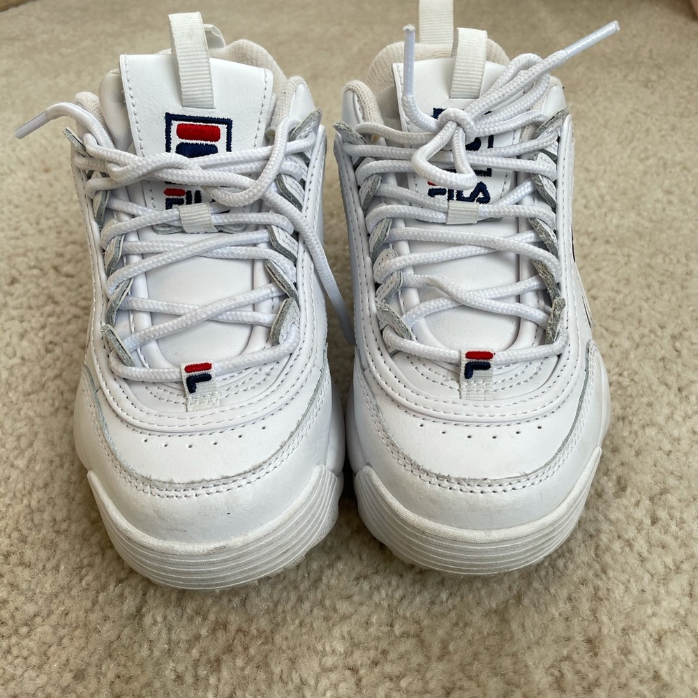 White Fila Sneaker Women (5 1/2)